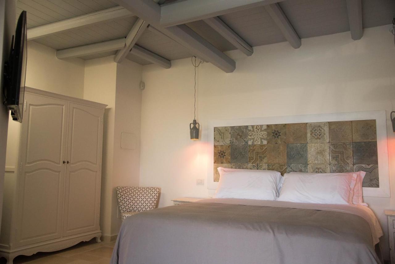 Dimora Del Duca, Masseria B&B Di Charme 몬테로니디레체 외부 사진
